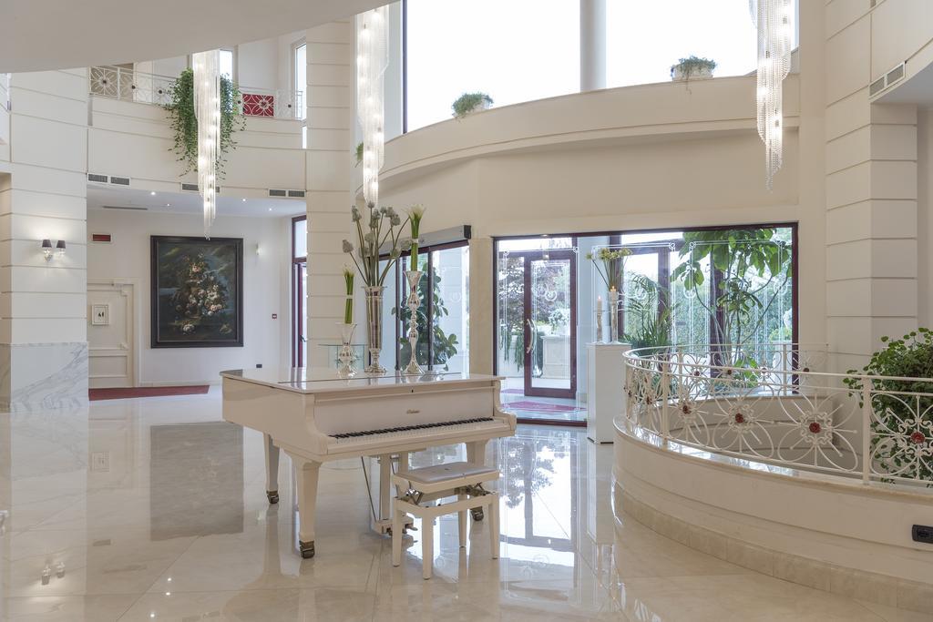 Grand Hotel Biffy أريانو إربينو المظهر الخارجي الصورة