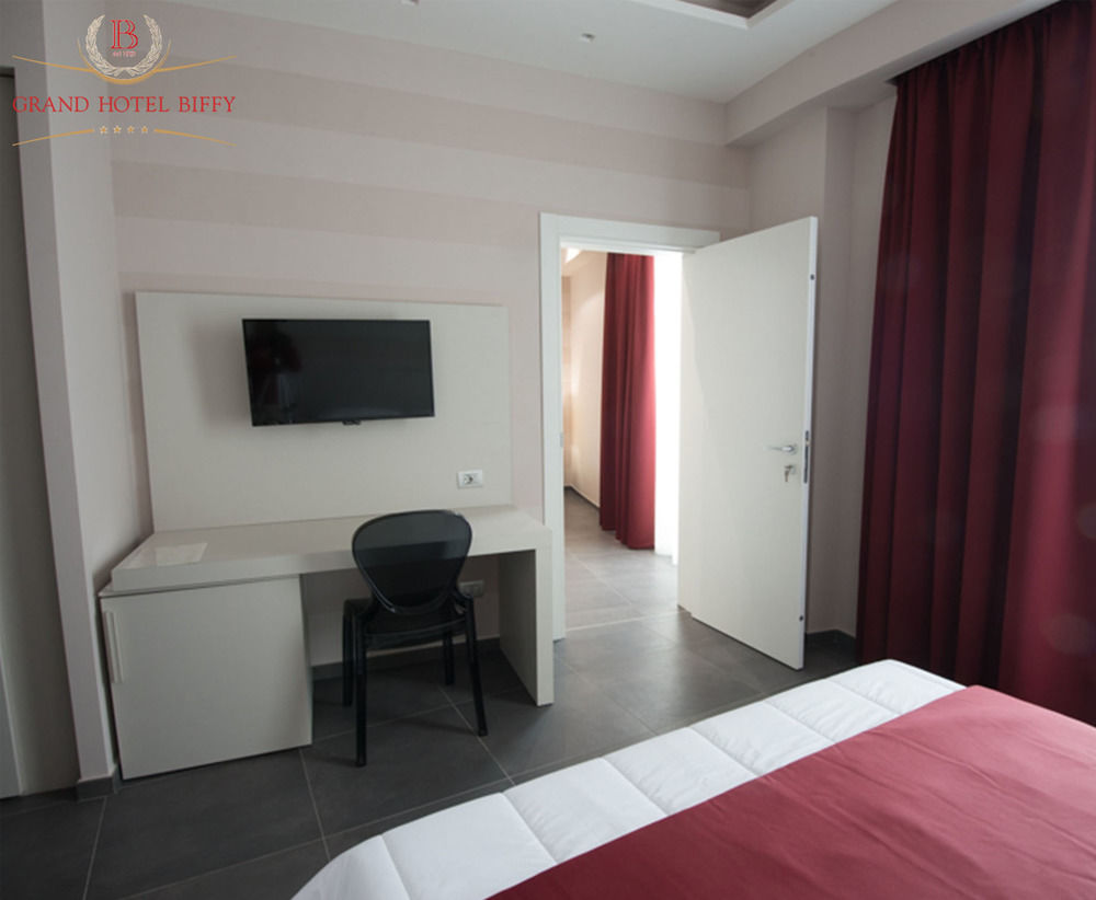 Grand Hotel Biffy أريانو إربينو المظهر الخارجي الصورة